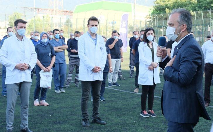 Bursa Büyükşehir Belediye Başkanı Alinur Aktaş sağlık personeli buluştu G4
