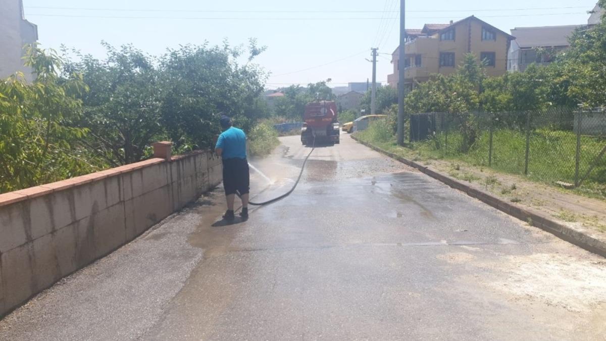 Yeşilova&rsquo;da dezenfeksiyon &ccedil;alışmalarını s&uuml;rd&uuml;r&uuml;yor