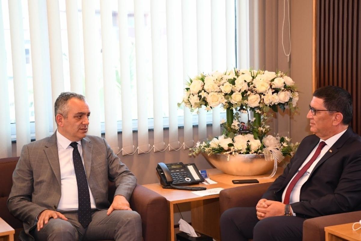 Adlıhan Dere&rsquo;den Esen&rsquo;e kira teşekk&uuml;r&uuml;