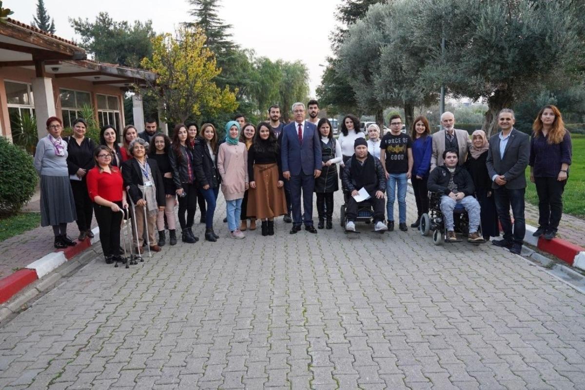 E&Uuml;, &ldquo;Engelsiz Program Nişanı&rdquo; almaya hak kazandı