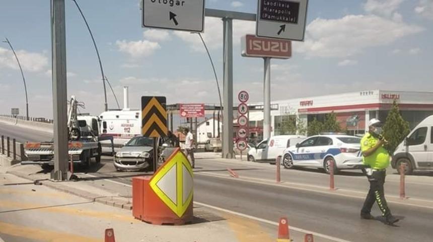 Hatalı şerit değiştirince kaza yaptı