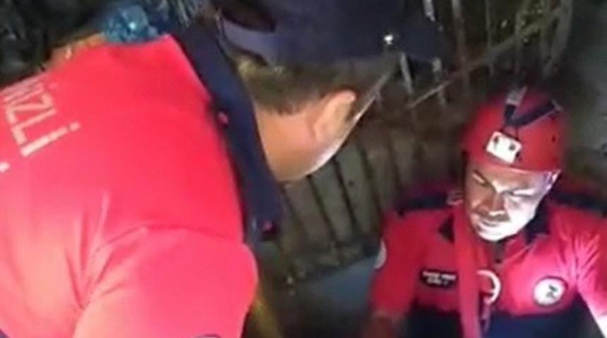 Kuyuya d&uuml;şen yavru kediyi itfaiye kurtardı
