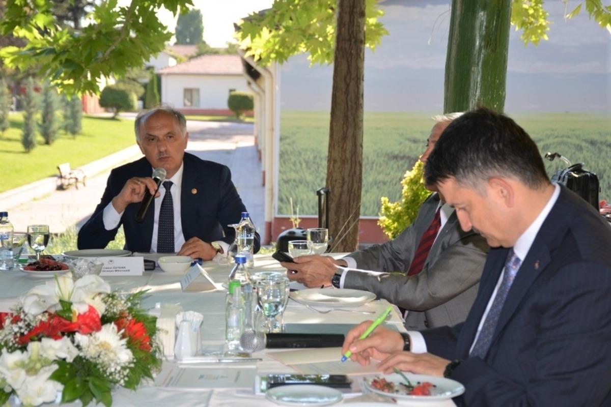 Fındık &Ccedil;alışma Grubu, fındık &uuml;reticilerinin taleplerini Bakan Pakdemirli&rsquo;ye iletti