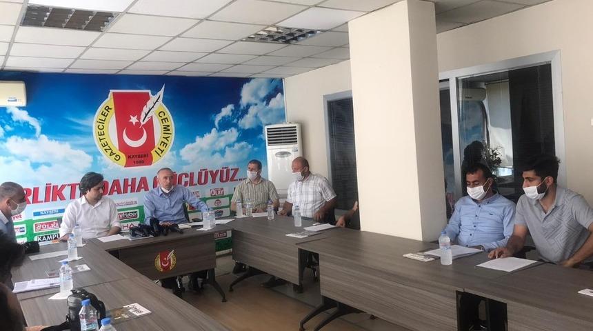 Kayseri Kalespor Y&ouml;netim Kurulu Başkanı Avukat Mehmet Murat &Ccedil;ift&ccedil;i: