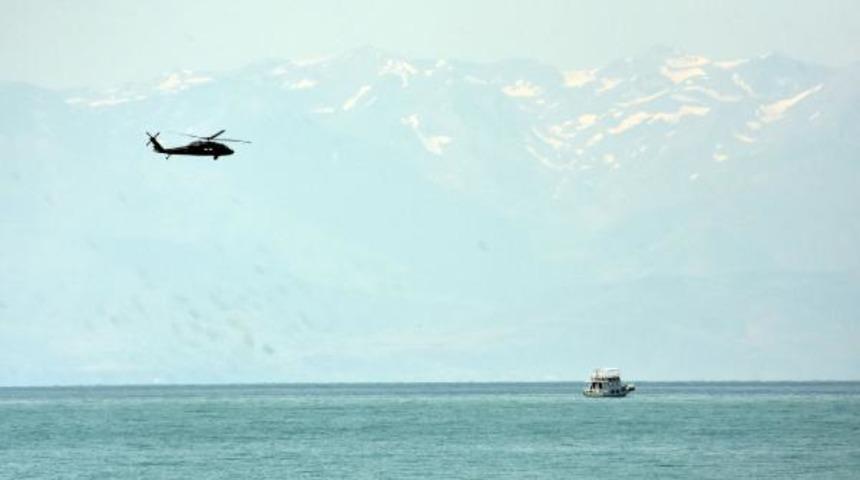 Son dakika Van'da batan teknenin yeri tespit edildi