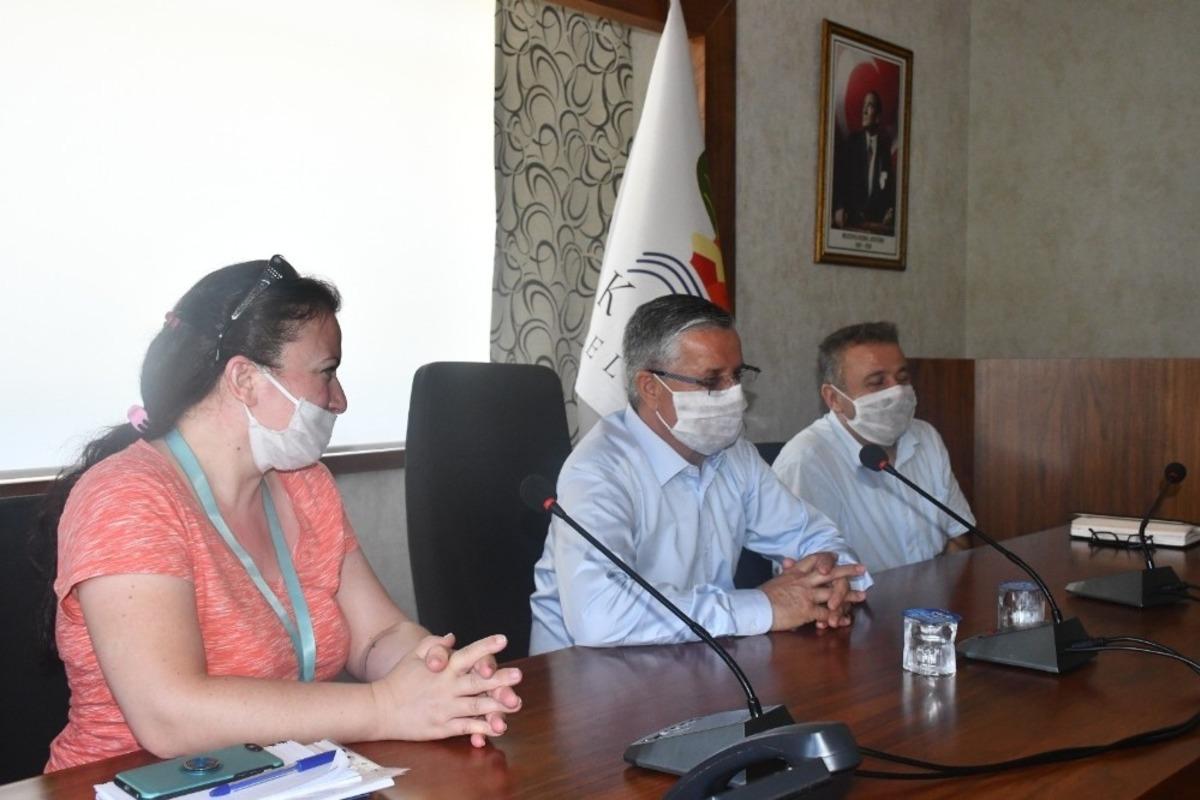 Başkan Topaloğlu&rsquo;ndan &uuml;niversiteye hazırlanan &ouml;ğrencilere eğitim desteği