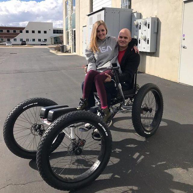 man-created-off-road-wheelchair-for-girlfriend-jerryrigeverything-22-5efd8e6f7be2b__700
