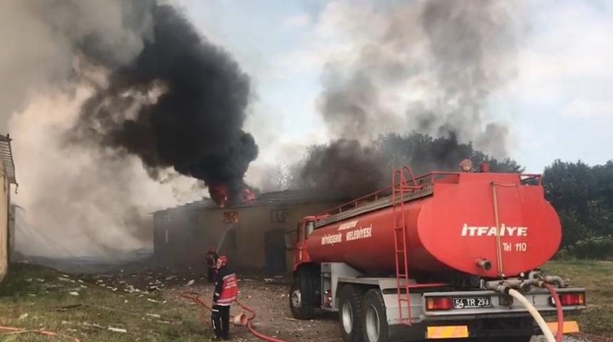 Sakarya'daki patlama sonrası çıkan duman zehirli mi? Kızılay Başkanı uyardı