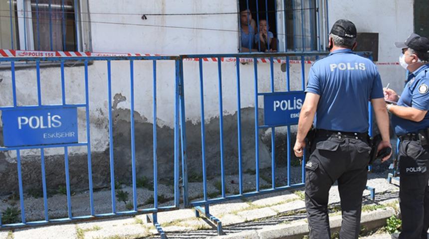 Pilav g&uuml;n&uuml; d&uuml;zenlediler! 15 kişi koronavir&uuml;se yakalandı, 10 ev karantinaya alındı