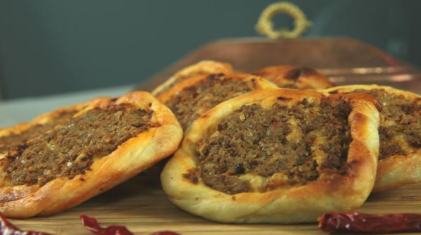 Ünlü şef Antakya'nın meşhur kaytaz böreğinin püf noktalarını açıkladı! İşte o tarif...