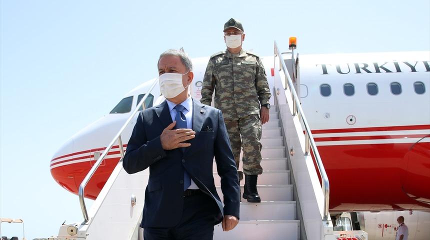 Bakan Akar ve Genelkurmay Başkanı G&uuml;ler Libya'da