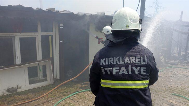 Kırklareli'nde bağ evi yanarak kullanılamaz hale geldi G1