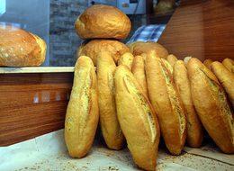 Ekmek fiyatlarına yeni zam! Gramajı düşecek fiyatı artacak... Türkiye Fırıncılar Federasyonu duyurdu: 200-220 gram ekmek 7,5 TL!