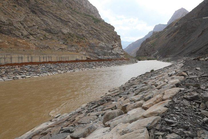 Vali Akbıyık: “Bu tesisler Hakkari’ye çok yakışacak” G3