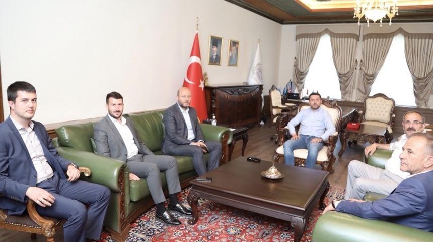 Baro Başkanı &Ouml;nc&uuml;l&rsquo;den Belediye Başkanı Arı&rsquo;ya ziyaret