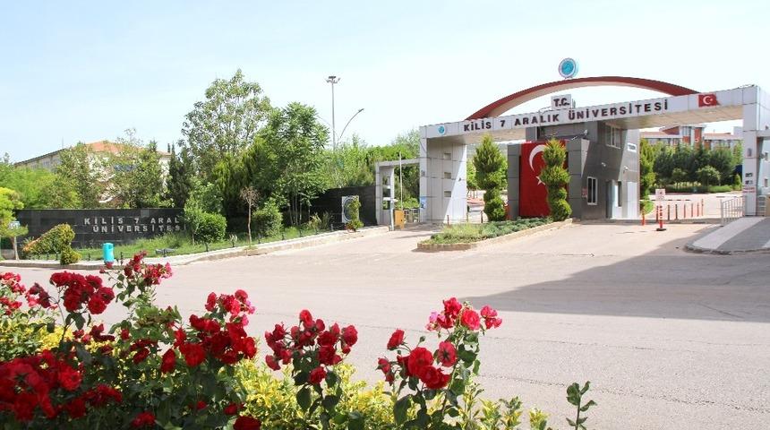 &Uuml;niversiteden dereceyle mezun olan &ouml;ğrenciler belli oldu