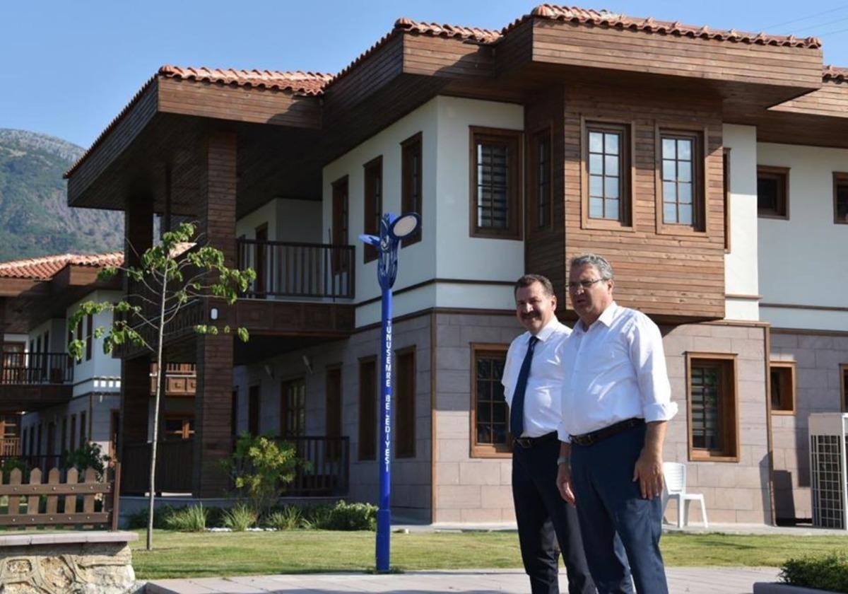 Başkan &Ccedil;er&ccedil;i Balıkesir B&uuml;y&uuml;kşehir Belediye Başkanı Yılmaz&rsquo;ı ağırladı
