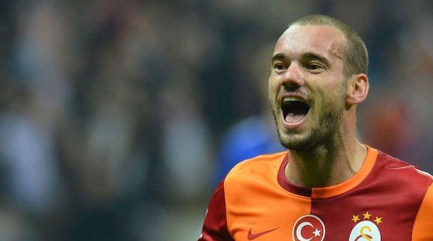 Sneijder, Utrecht takımında futbola geri dönüyor