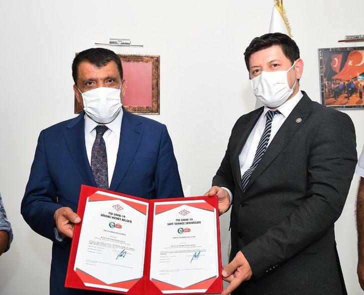 Covid-19’a karşı ilk güvenli hizmet belgesi Malatya’ya verildi G3