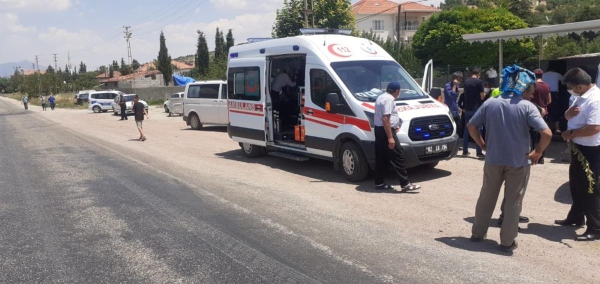 İki otomobil &ccedil;arpıştı: 1 yaralı