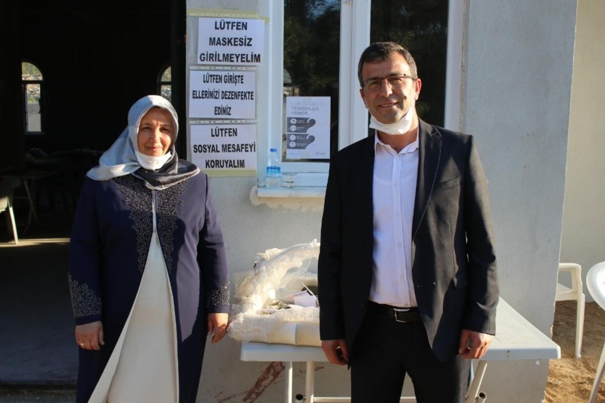 Domani&ccedil;&rsquo;te korona g&ouml;lgesinde d&uuml;ğ&uuml;n