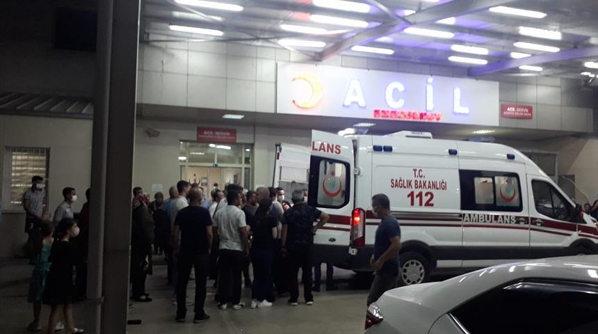 Adana'da kına gecesinde havaya açılan ateş sonucu iki kişi vuruldu