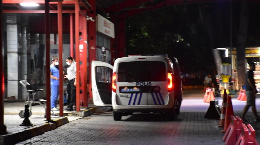 Sokak d&uuml;ğ&uuml;n&uuml;nde silahlı kavga: 2'si ağır 5 yaralı