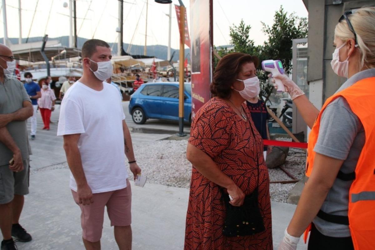 Bodrum Kalesinde konserler başladı