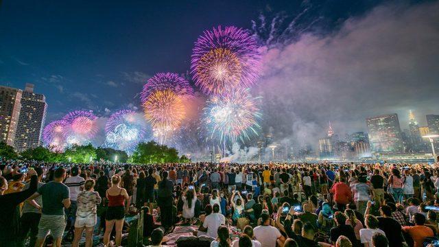 Image shows the 41st Annual Macy's 4th Of July Fireworks in 2017