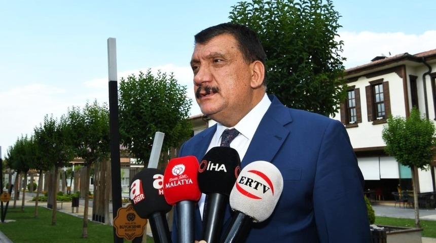 G&uuml;rkan yeni Adliye Sarayı hakkında bilgi verdi