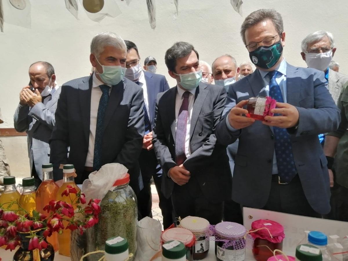 Vali &Uuml;nl&uuml;&rsquo;den ekolojik pazar a&ccedil;ılışı