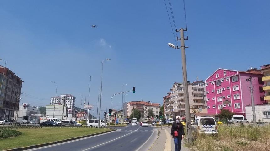 Polis dronla kırmızı ışık ihlallelerini tespit etti