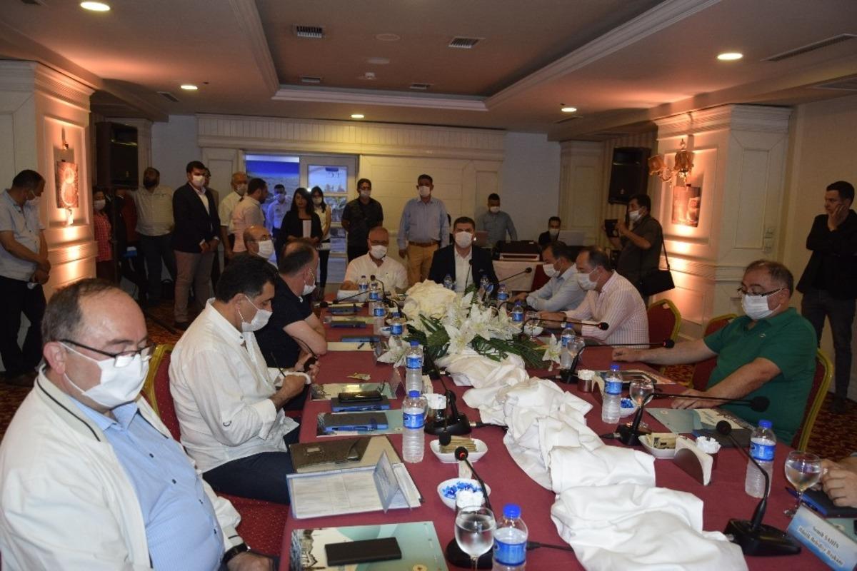 Burdur Belediye Başkanı Ercengiz, CHP&rsquo;li Belediye başkanlarını ağırladı