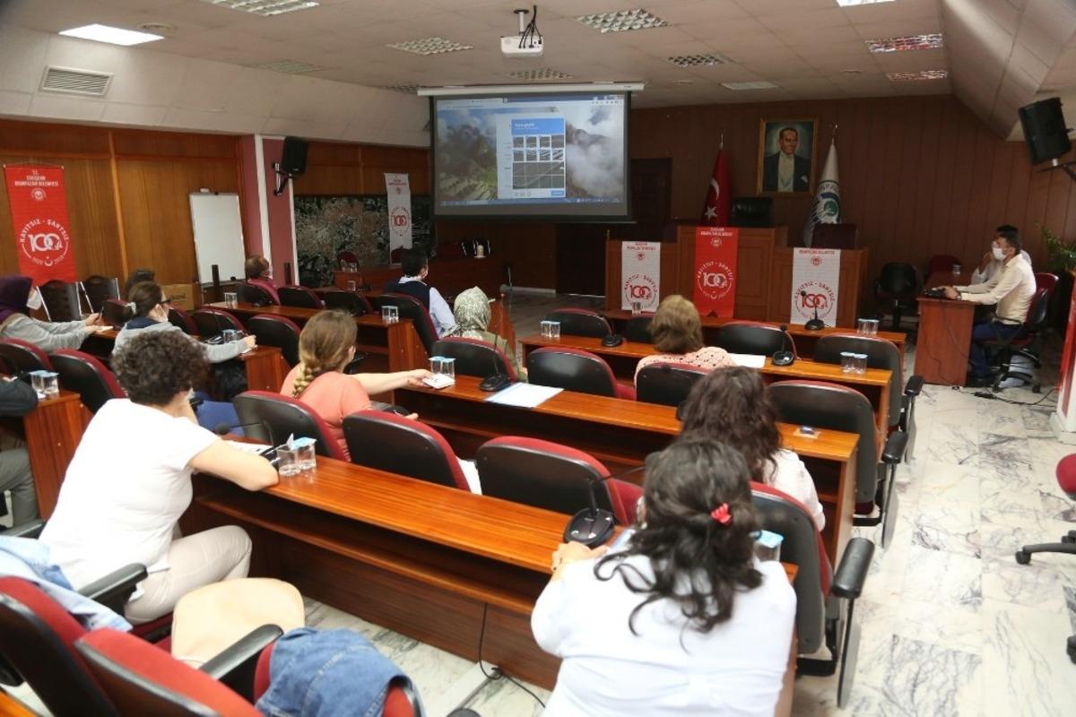 Odunpazarı Belediyesi hizmet i&ccedil;i eğitimlerine devam ediyor