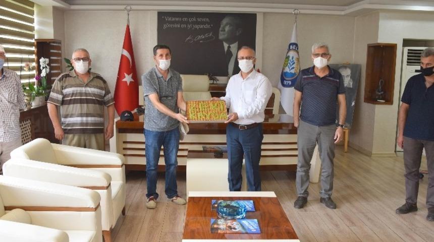 Başkan Kayda’ya baklavalı teşekkür