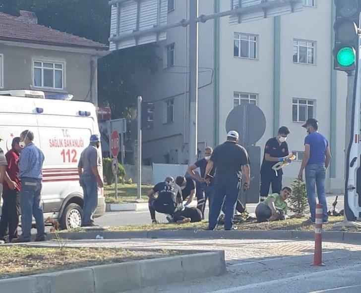 Otomobil ile motosiklet çarpıştı: 2 yaralı G1