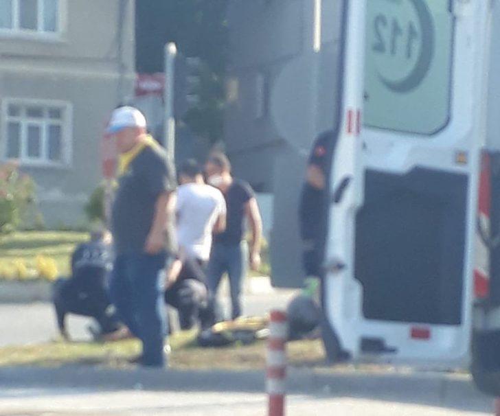 Otomobil ile motosiklet çarpıştı: 2 yaralı G2