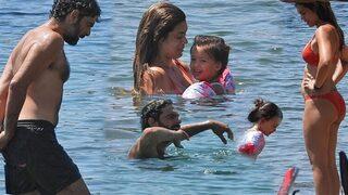 Mehmet Ali Nuroğlu ve eşi halk plajını tercih etti