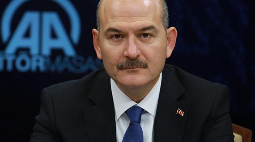 Asker uğurlamasındaki g&ouml;r&uuml;nt&uuml;lere Bakan Soylu'dan tepki! 