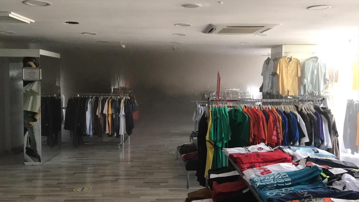 Bilecik'te bir alışveriş merkezinde &ccedil;ıkan yangın kontrol altına alındı