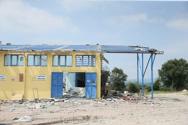 Bakan Kasapoğlu Sakarya'daki patlama alanını inceledi G1