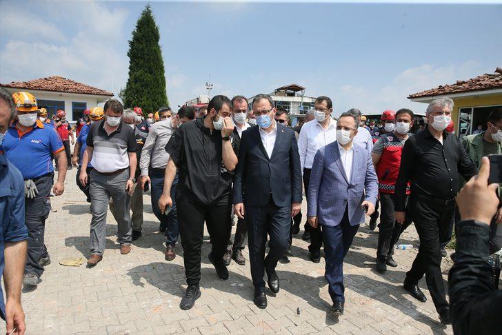 Bakan Kasapoğlu Sakarya'daki patlama alanını inceledi G2