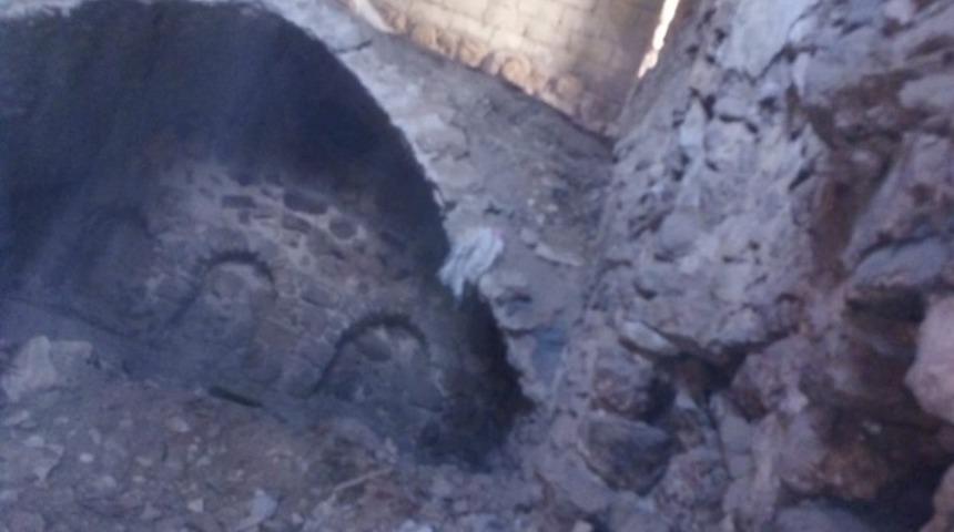 Gercüş’te ahır çöktü