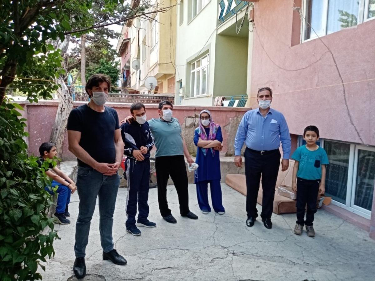 Engelliler Meclisi, engelli vatandaşlara hijyen seti dağıttı