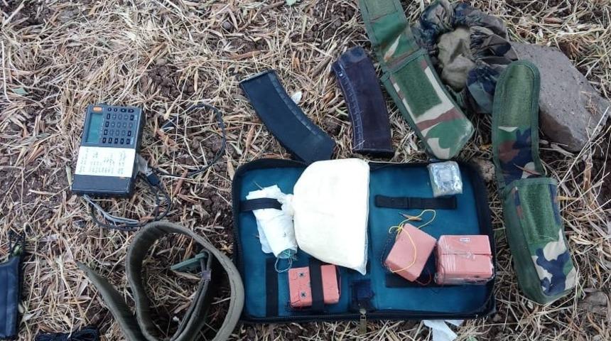 Bakan Soylu: Mardin'de b&uuml;y&uuml;kşehirlerimize g&ouml;nderilmek &uuml;zere hazırlanan patlayıcı ele ge&ccedil;irildi