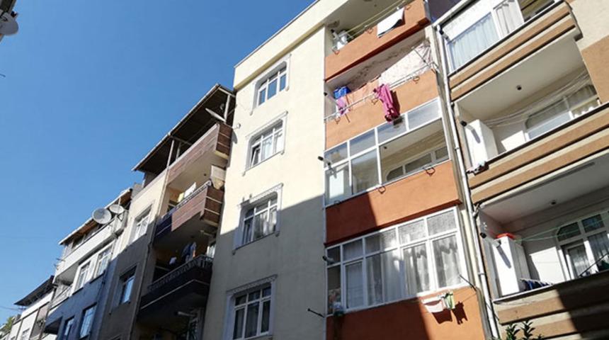 Zeytinburnu'nda 4 katlı bina boşaltıldı 