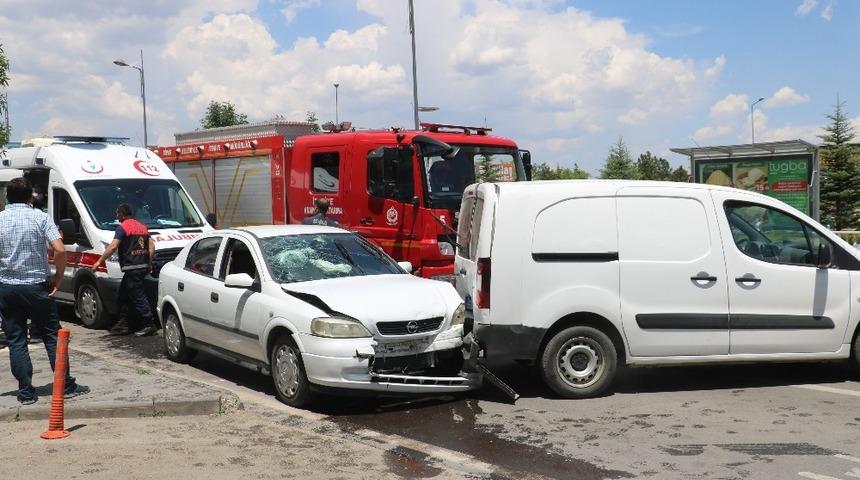 Sivas&rsquo;ta trafik kazası:1 yaralı