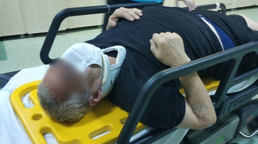 Pencereden eve girmek isterken d&uuml;şerek yaralandı