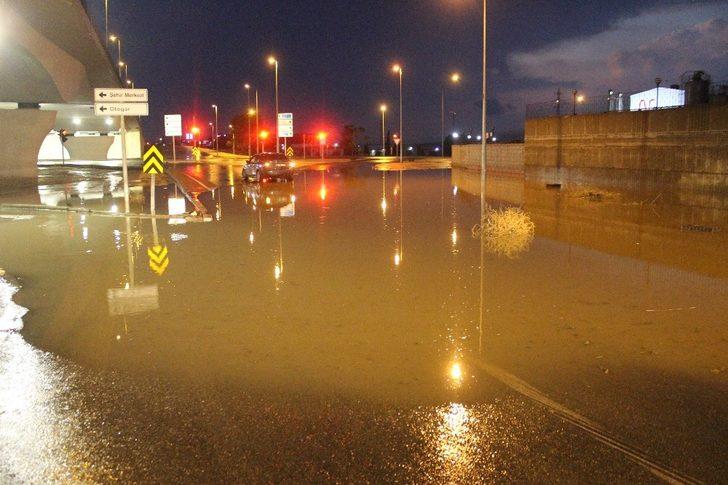 Denizli’de ani yağış hayatı olumsuz etkiledi G3