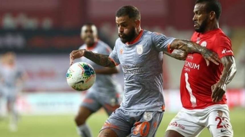 Antalya'da Başakşehir'e "fair-play" tepkisi